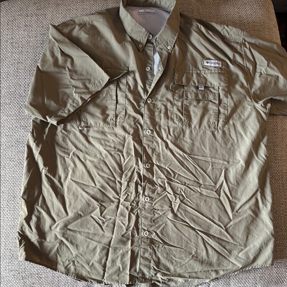 Men’s Columbia Olive Short Sleeve Button-Up PFG Fishing Shirt